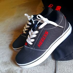 Heelys Size 7 Mens New